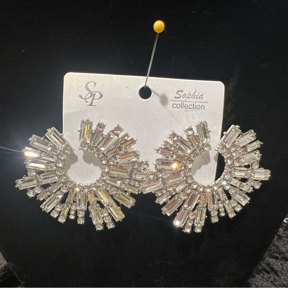 NWT Stunning Clear Rhinestone Pinwheel Earrings Sparkling Crystal Pierced